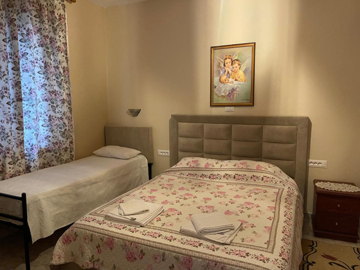 Oni'S Apartments Саранде Екстериор снимка