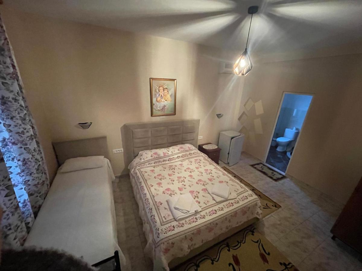 Oni'S Apartments Саранде Екстериор снимка