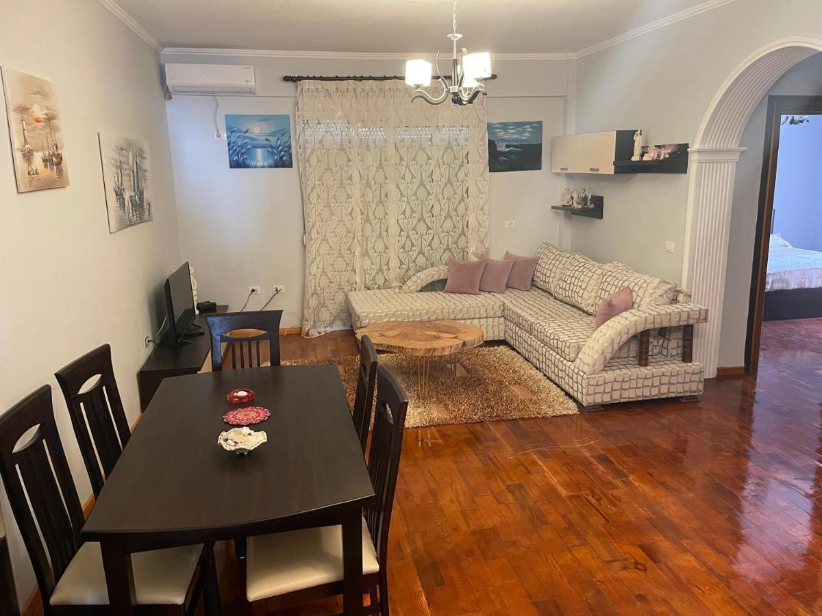 Oni'S Apartments Саранде Екстериор снимка